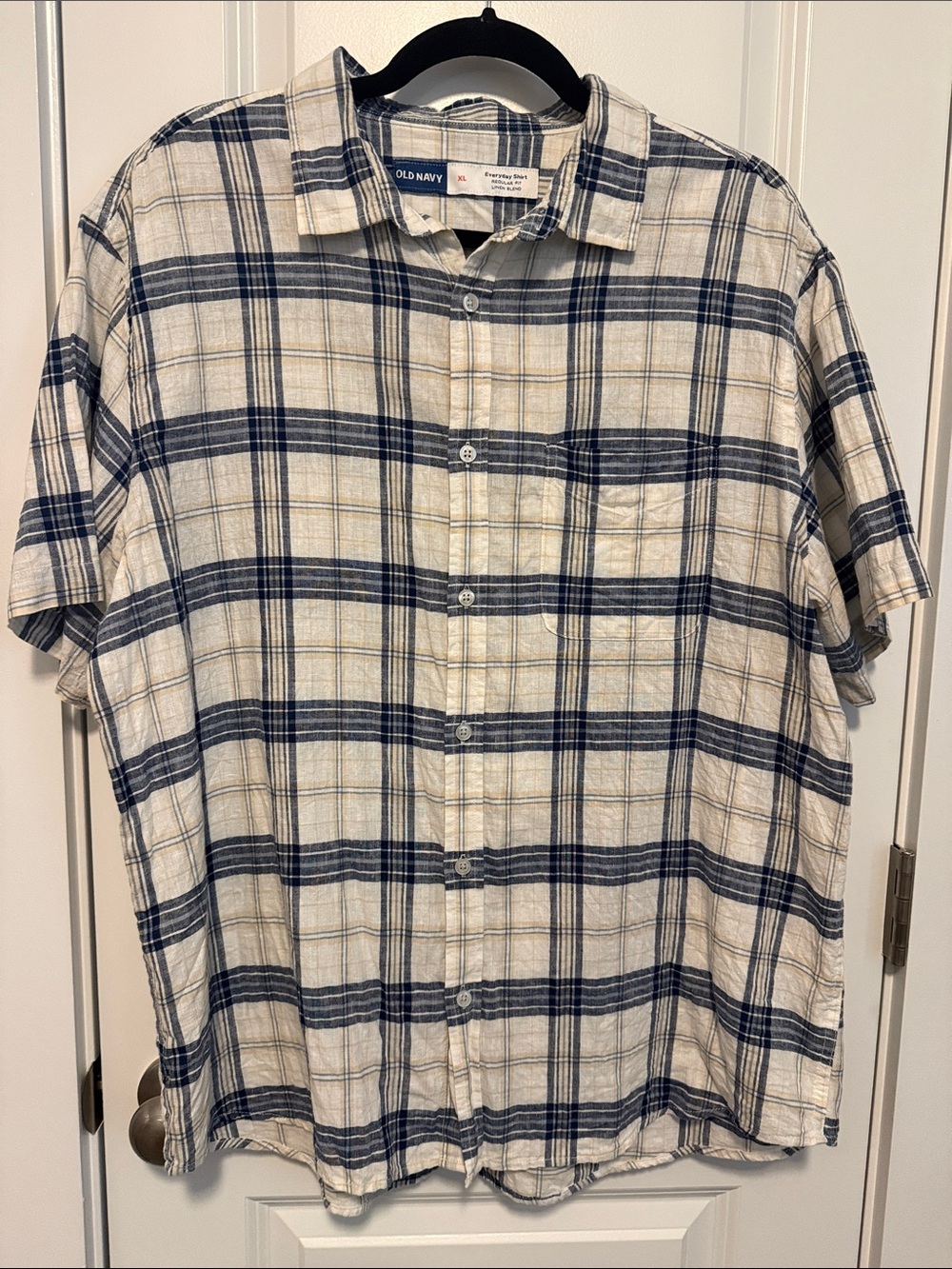 Old Navy Menβs Navy and Cream Plaid Short-Sleeve Linen Button-Up Shirt XL